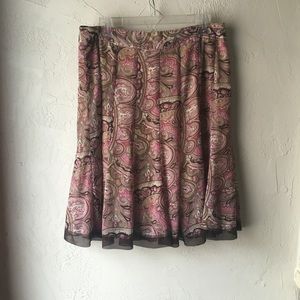 Dress Barn Size 8 Pink Paisley Skirt